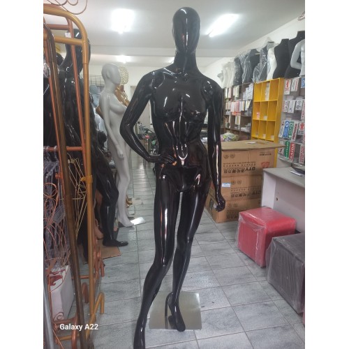 Manequim de Fibra Feminino Cabeça de Ovo